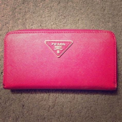 prada milano pink wallet